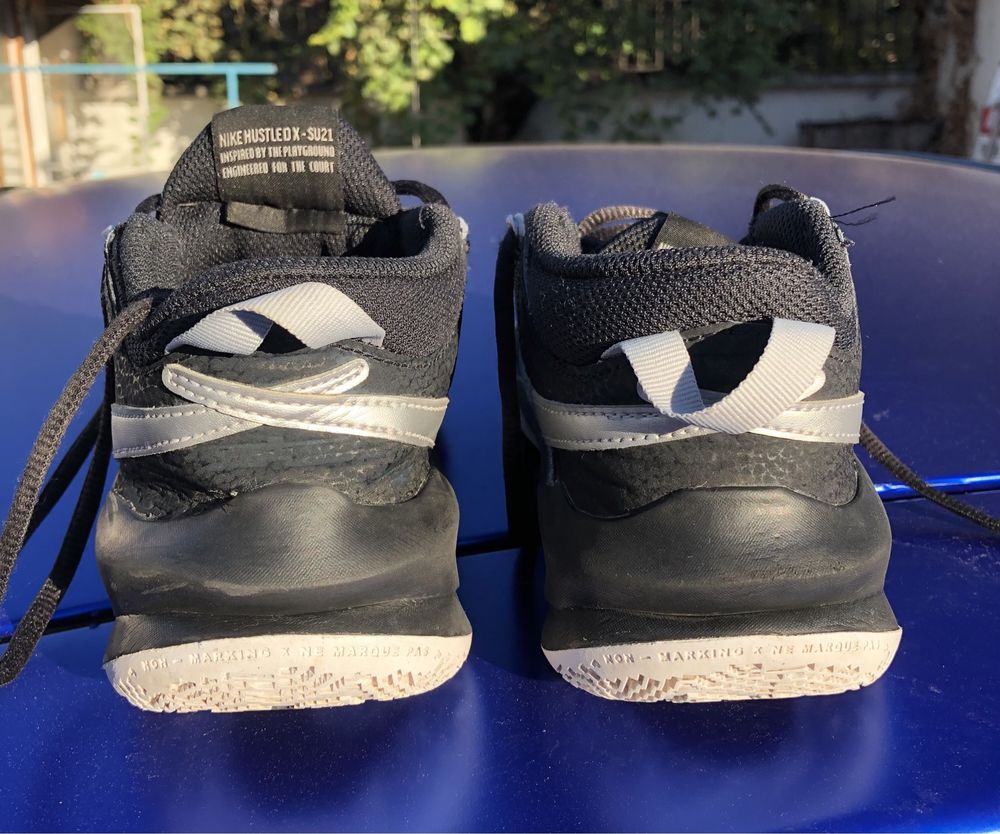 Nike TEAM HUSTLE D 10 номер 36,5