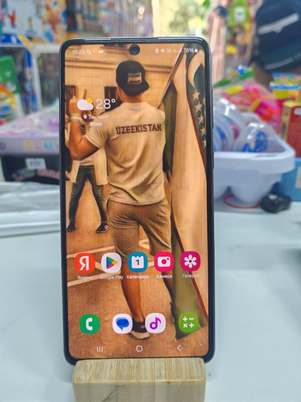 Telefon sotiladi Samsung A73 8x256