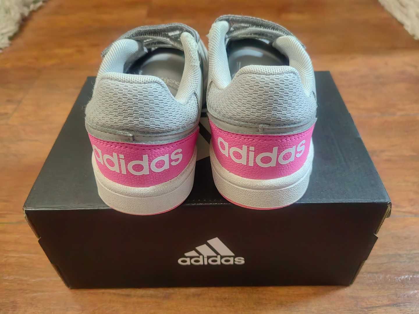 Детски маратонки Adidas, размер 30