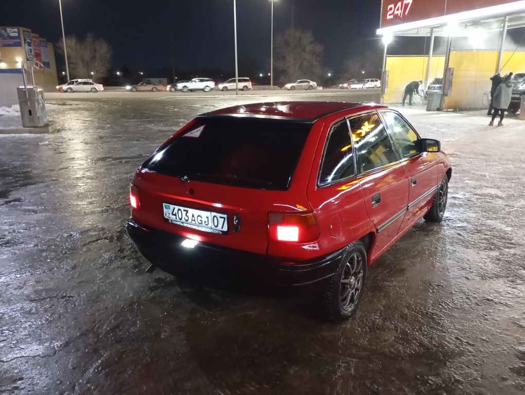 продам опель астра 1.8