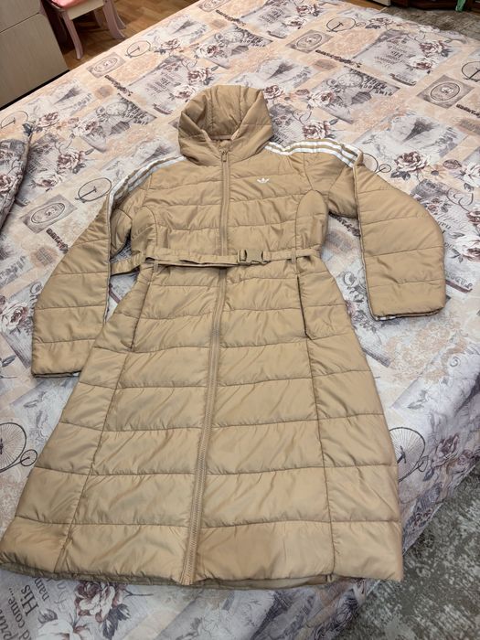 Дамска гривна Aspinal и сребърна якета и дрехи