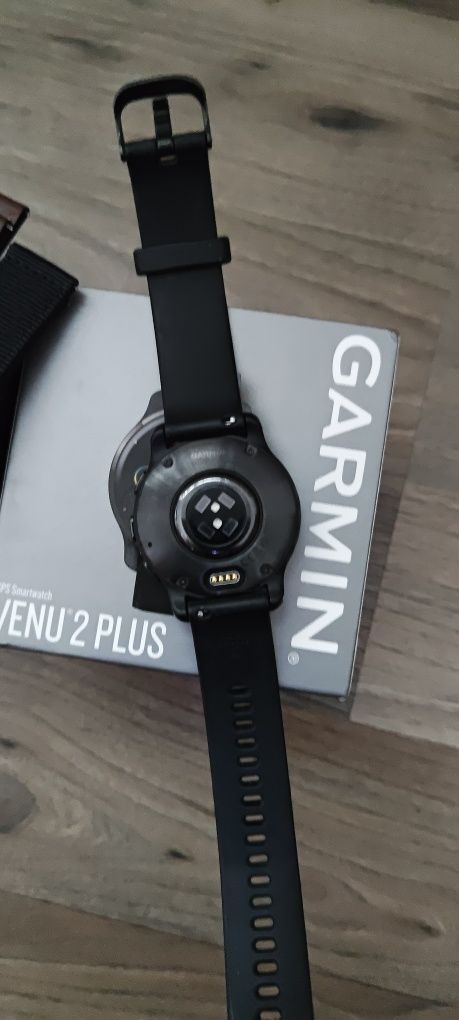 smartwatch Garmin Venu 2 plus accepta plati prin NFC