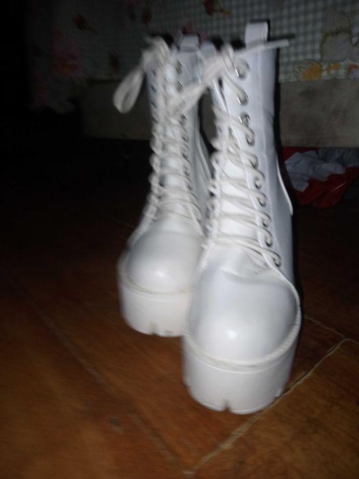 Страхотни стилни обувки