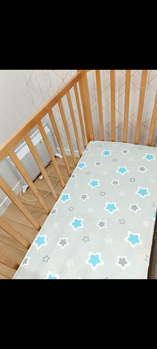 Продам детскую кроватку