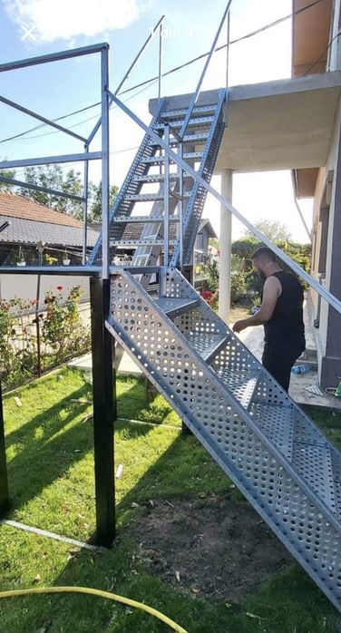 Scara metalica zincată