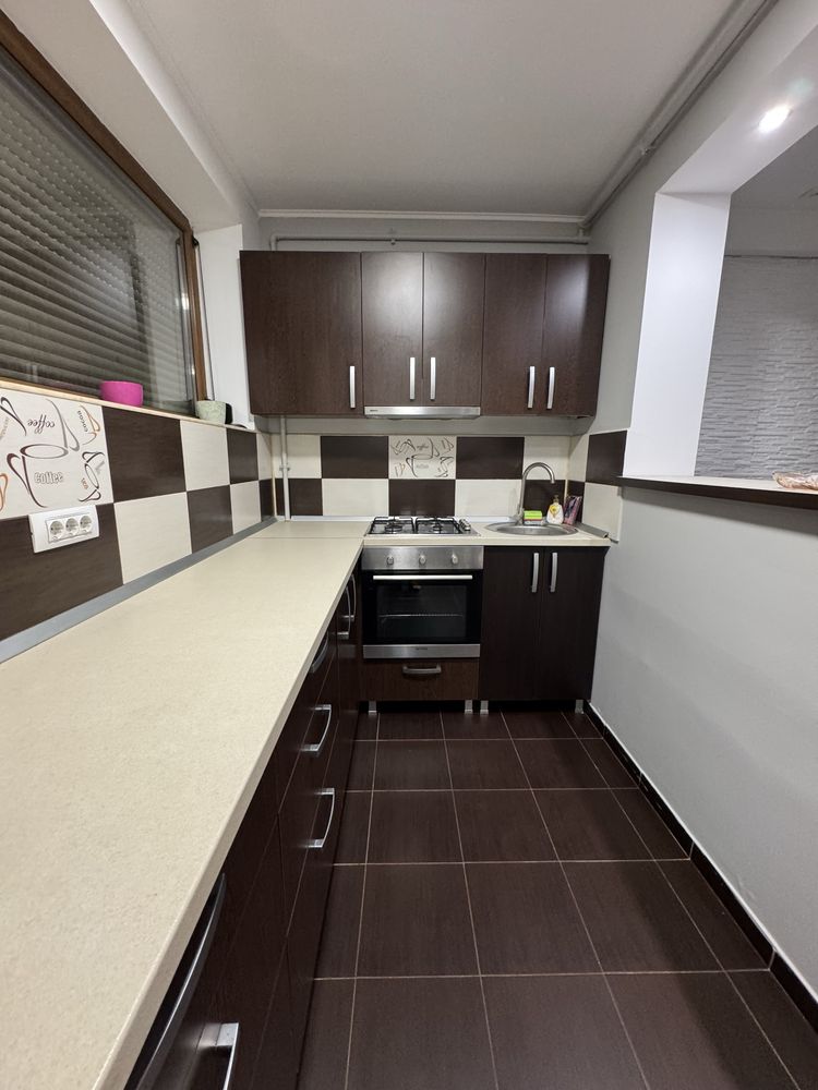 Inchiriez apartament 3 camere 500e+loc parcare