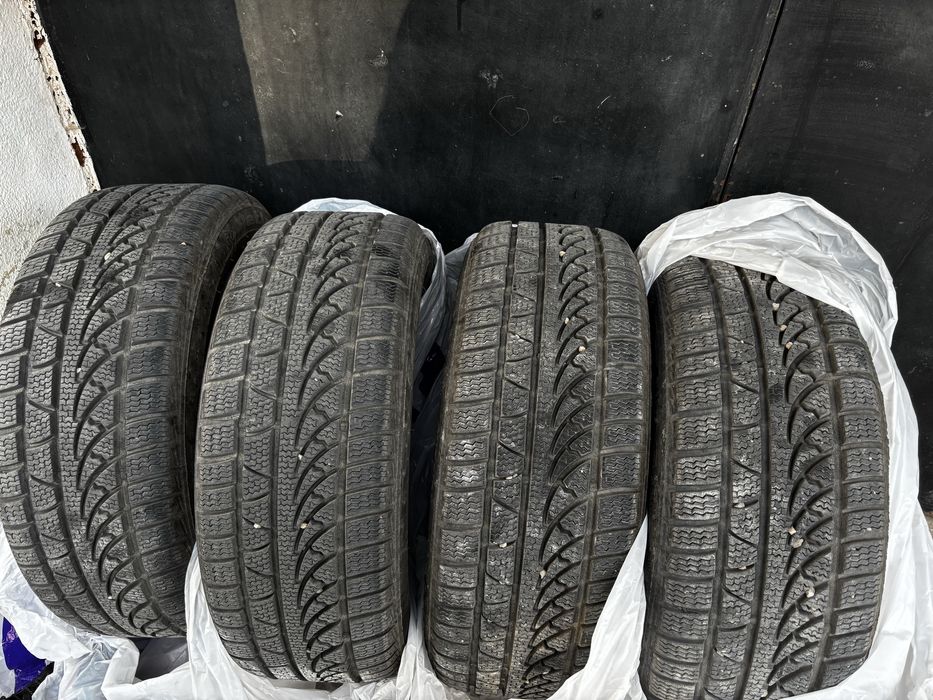 Зимни гуми Petlas 205/55/16 с джанти BMW