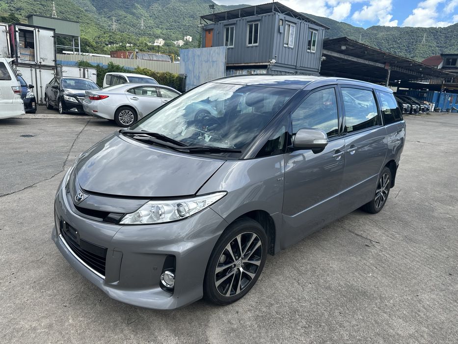 Toyota estima естима