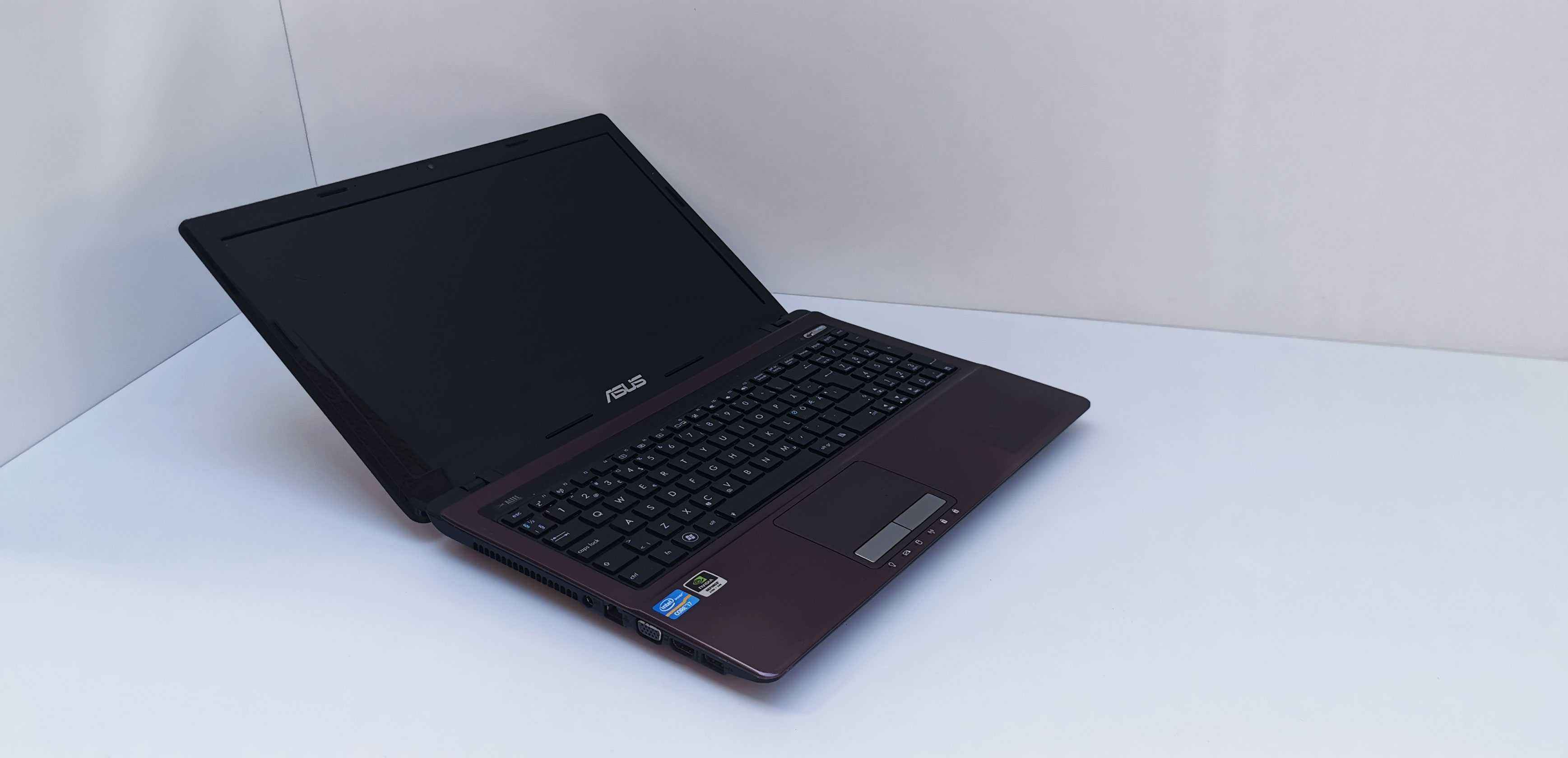 ASUS A53S i7 QM 4 Cores nVidia GeForce 8 GB RAM 500 GB Storage