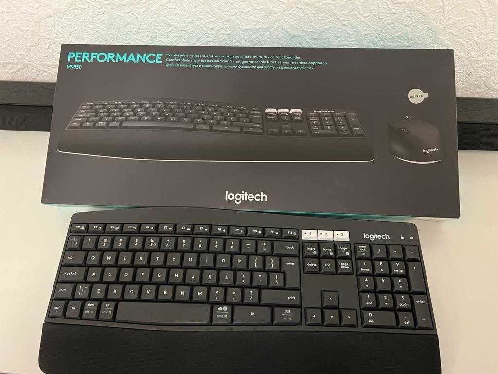 Tastatura Logitech Multi Device bluetooth, wireless K850, Casti Lenovo