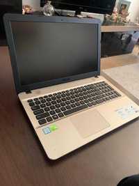 Laptop ASUS 4Gb RAM, Intel Core I3