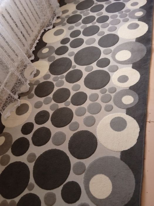 Срочно продам ковровую дорожку, 15000тыс, очень красивая и почти новая