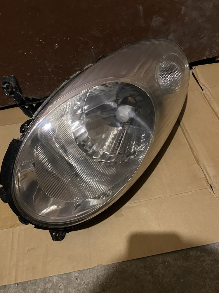 Десен фар микра/micra К12 полиран