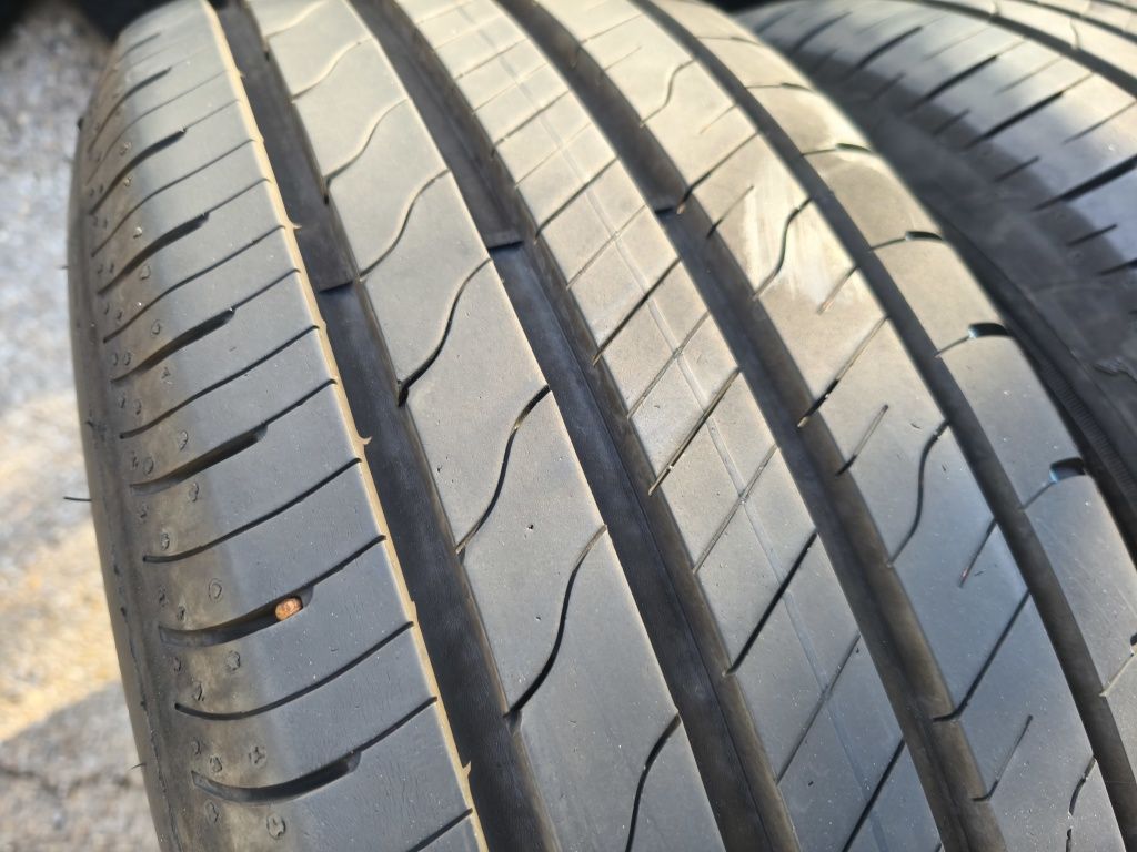 215/60/17" 4бр Good year efficient grip suv,dot5223,7mm