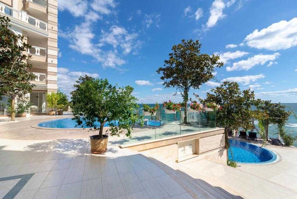 Двустаен апартамент с морска панорама в комплекс Ла Мер-Кабакум!