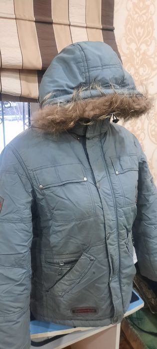 Продаю куртки на подростка
