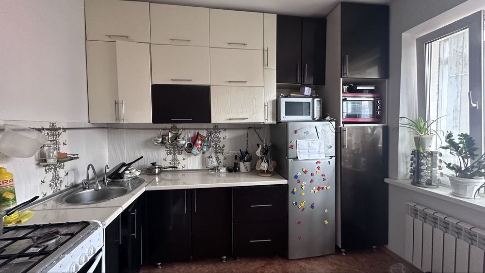 Кухня размером 3м*1м