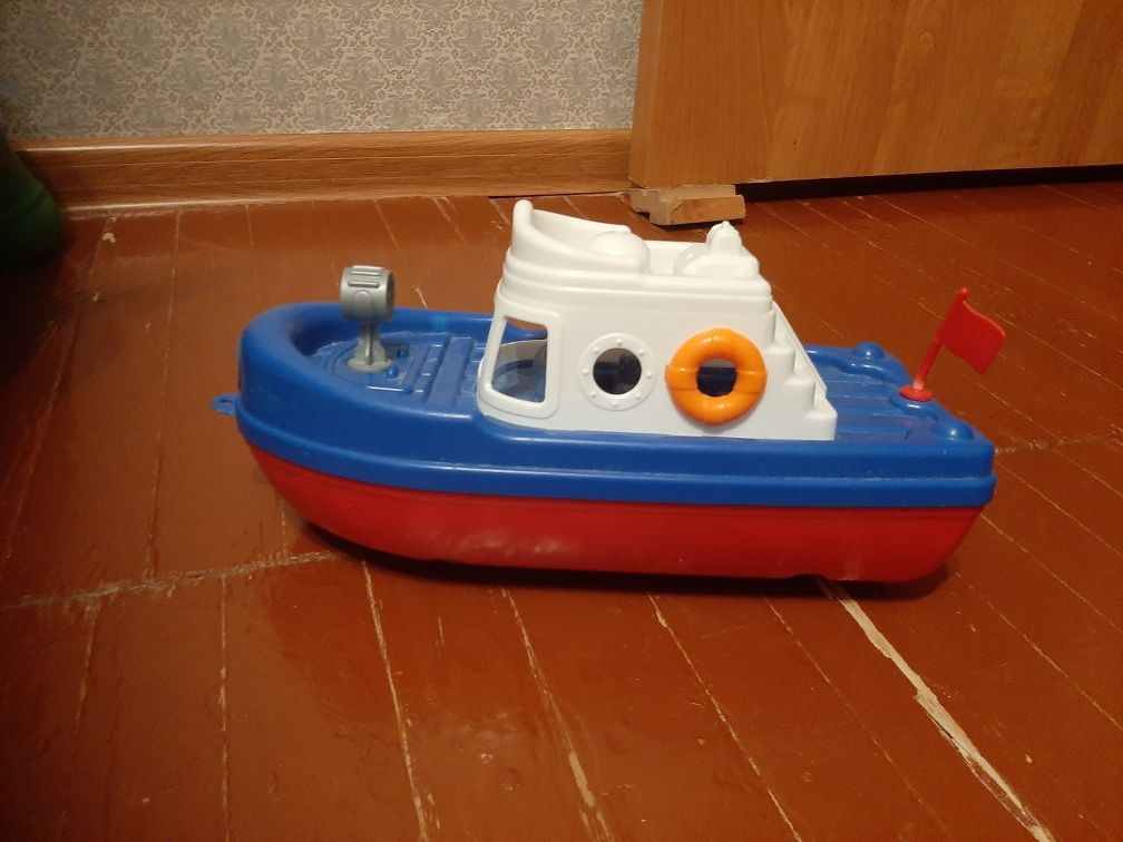Продам лодку игрушка