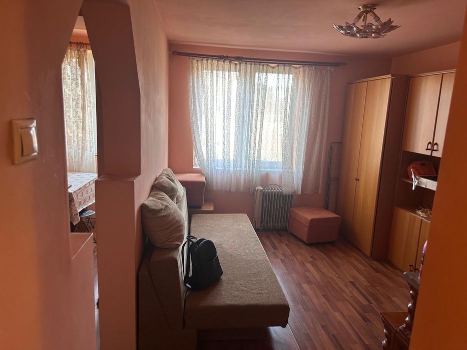 Garsoniera de vanzare