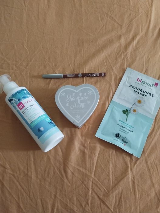 Нов лот Revolution, Deborah Milano