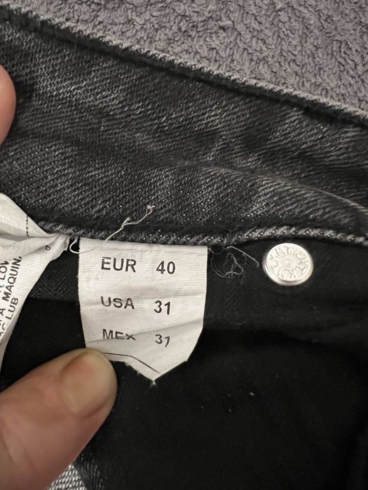 Blugi Zara Men gri cu rupturi