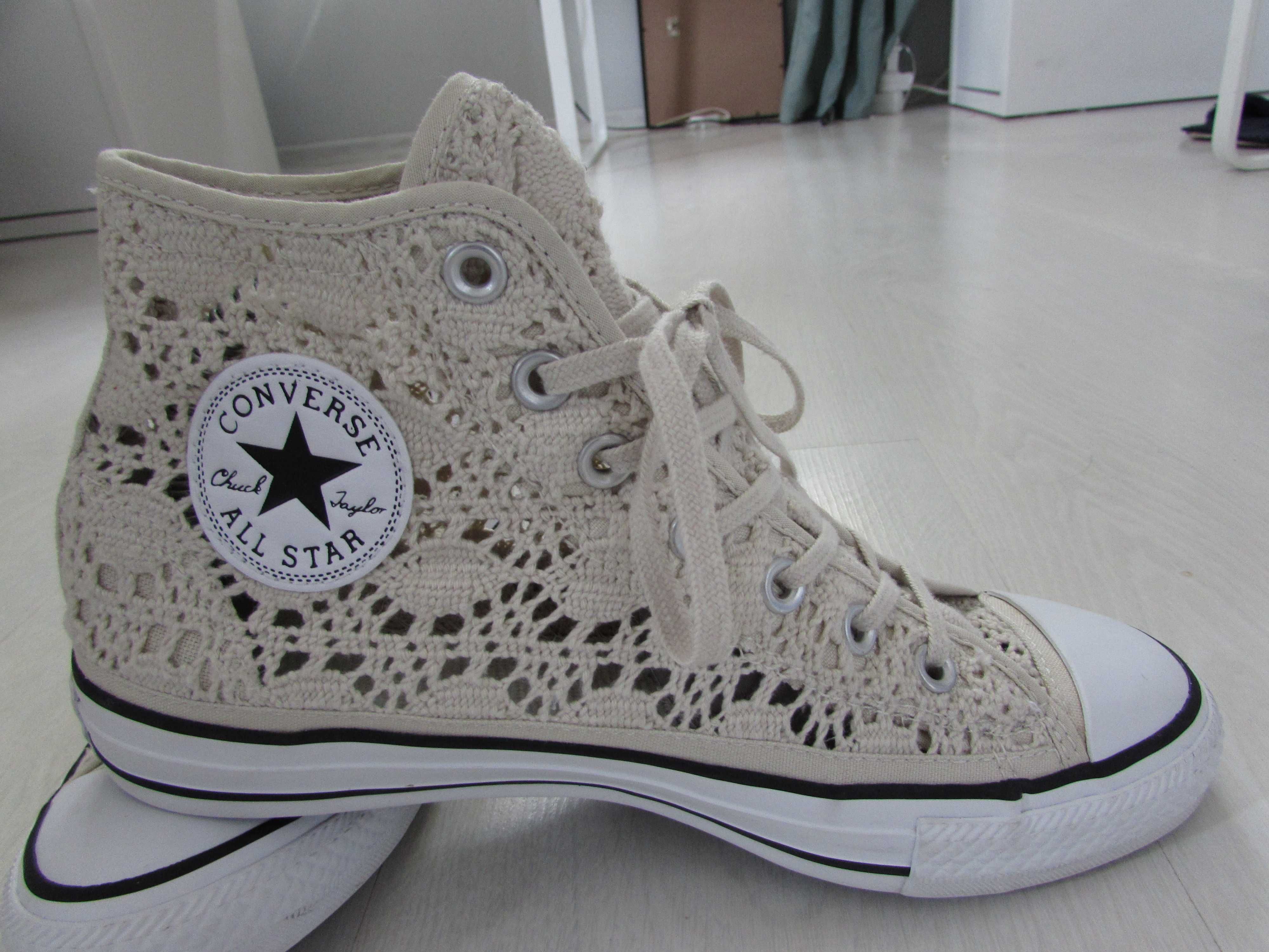 Красиви кецове Converse