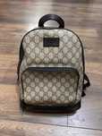 Gucci GG Supreme Monogram раница
