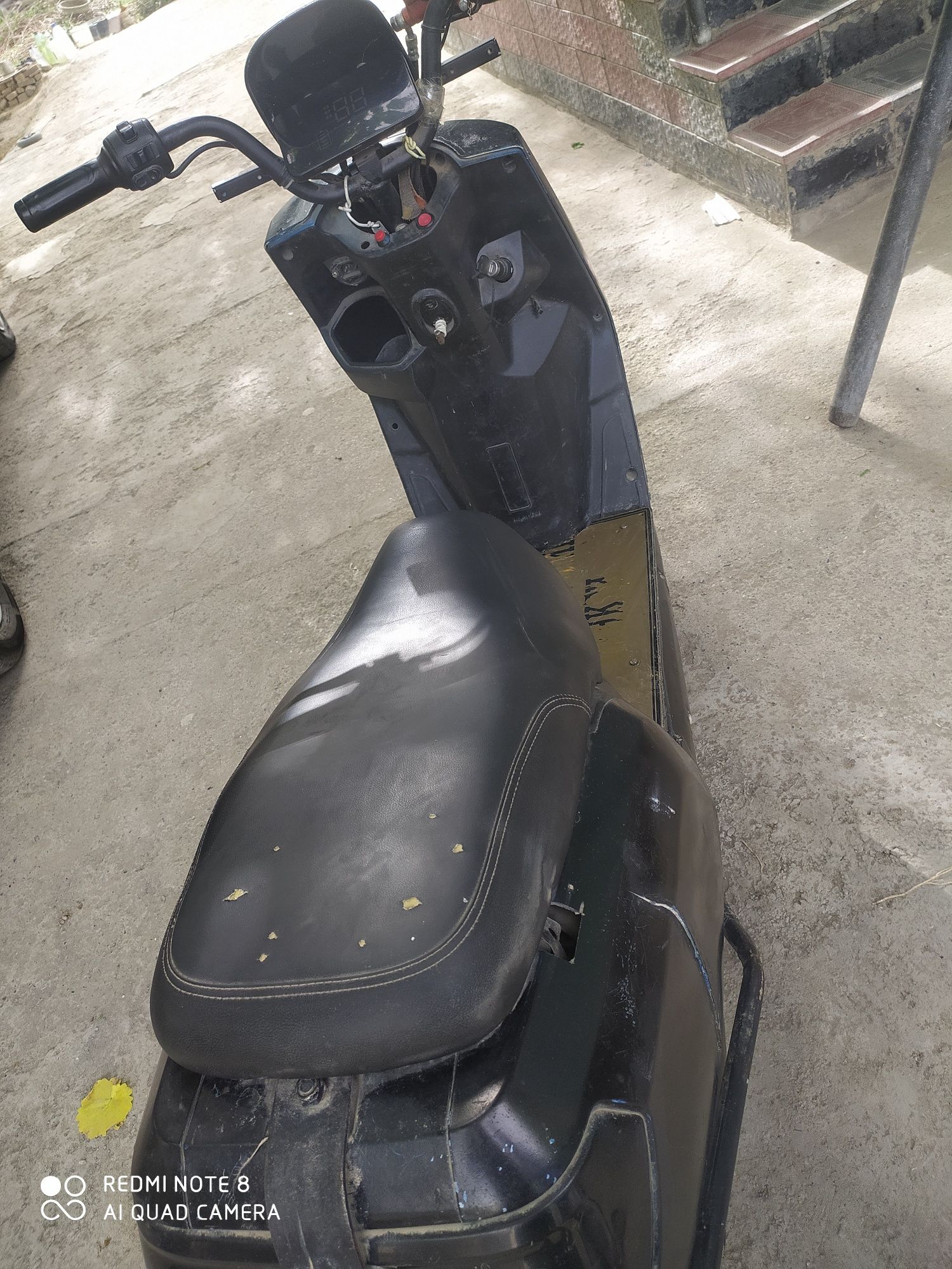 Skuter sotiladi srochni