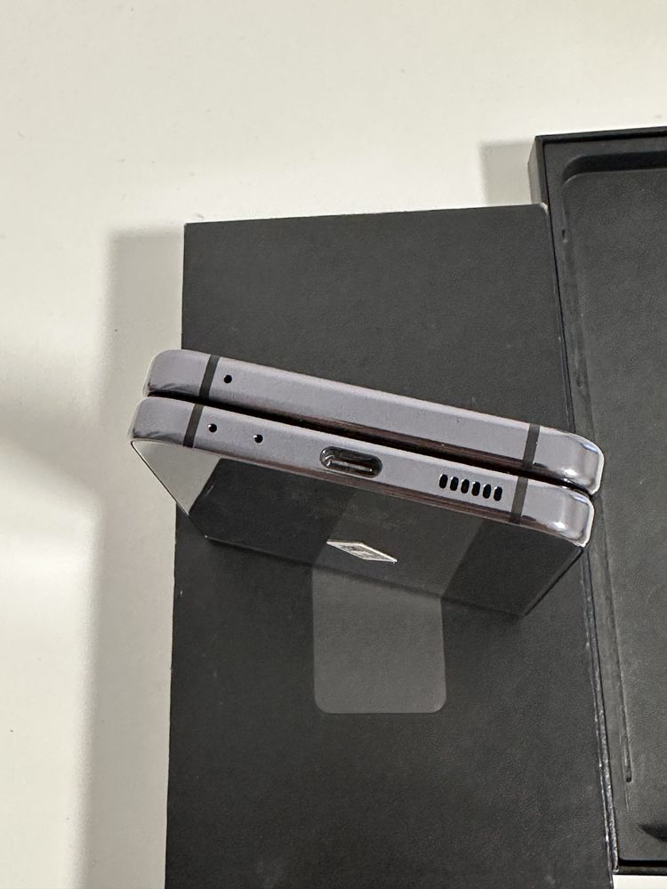 Samsung Galaxy Z FLIP 5 - 5G -512 Gb memorie