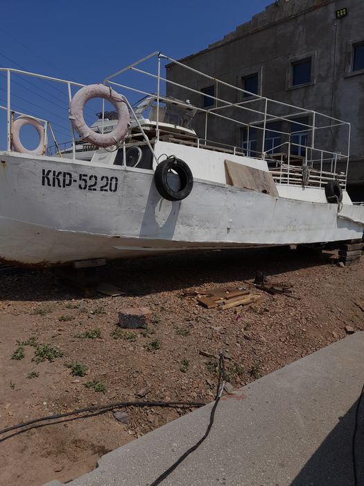 Продаётся катер, металлический корпус . Дизель Экономичный.