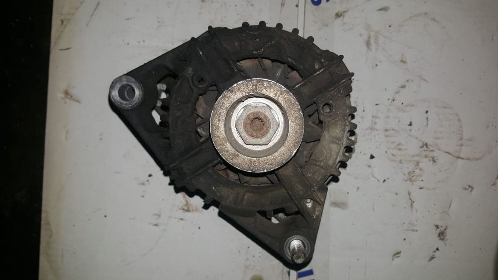 Alternator Opel Zafira 2.0 dti an 2004