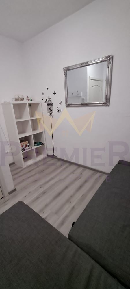 Многостаен апартамент, Общината