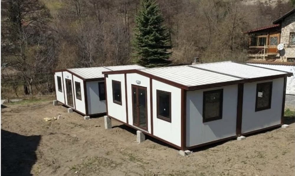 Vand containere tip căsuțe