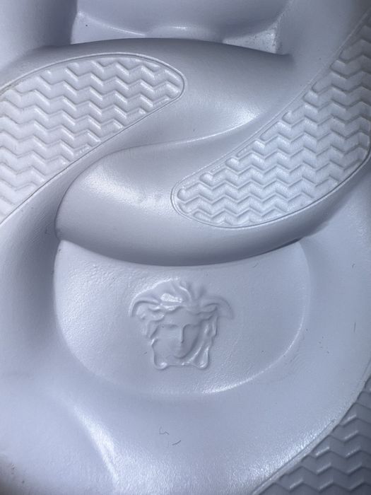 Versace Chain Reaction luxury edition