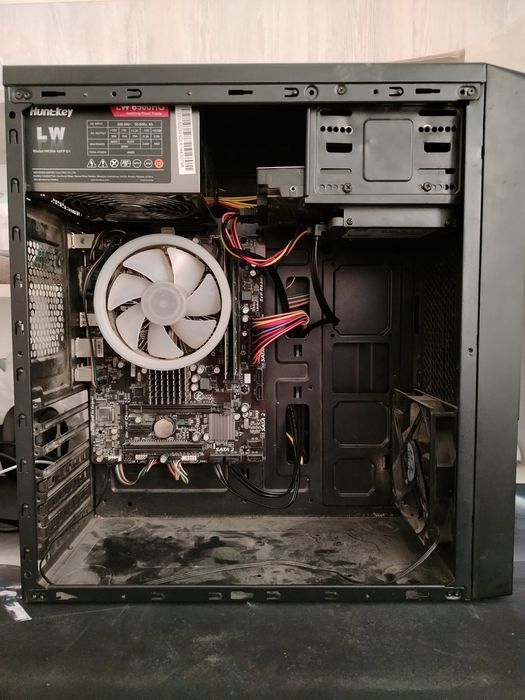 Tayyor Ofisni kompyuter AMD FX-6300 (6 yadro, 6 oqim, 3.5 GHz]