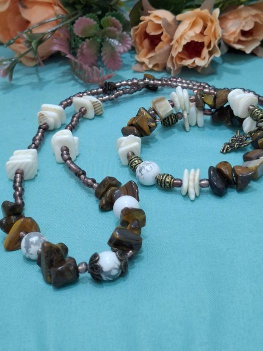 Комплекти колие + гривна с минерални камъни