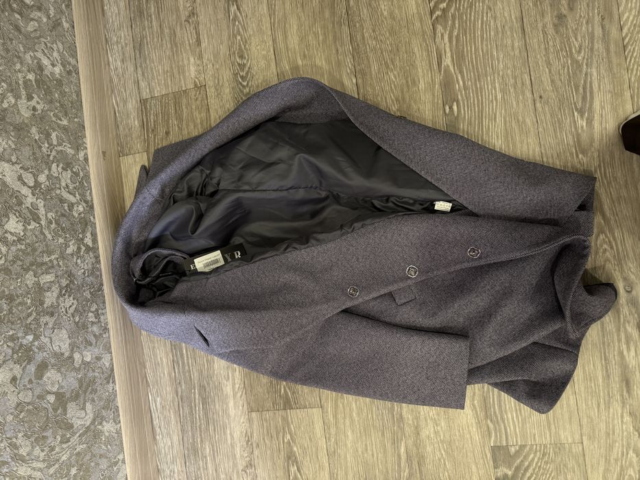 Продам пальто новое