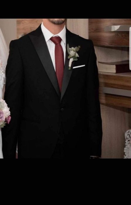 Vând costum de mire luat de la Marecom!