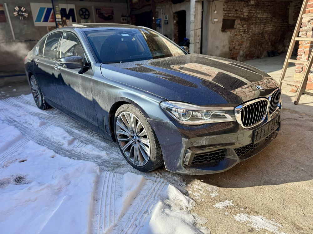 BMW G11 750iX На Части