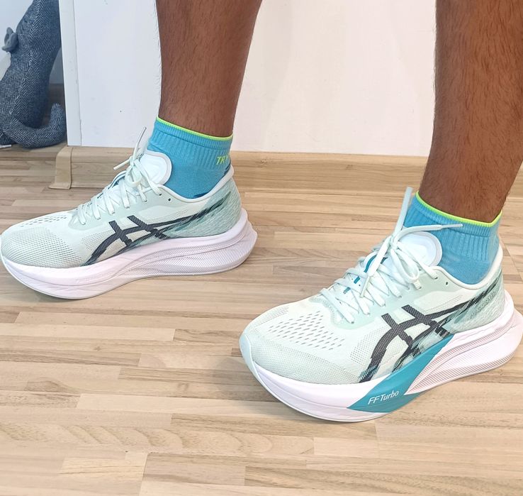 Asics Magic Speed 4 (carbon)