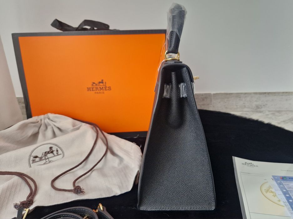 Hermes Kelly 28 Black Gold Hardware