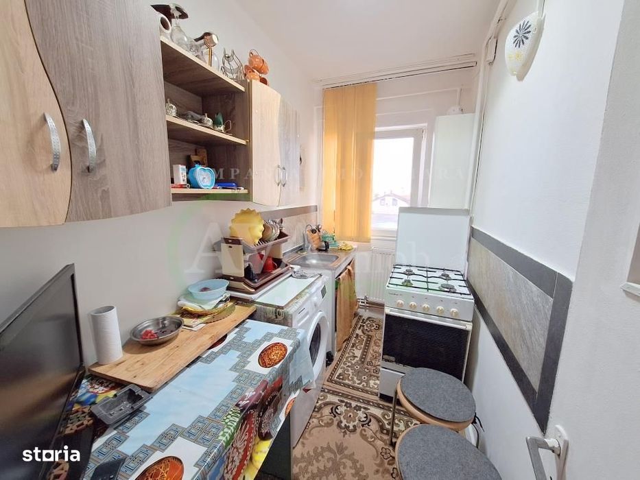 Apartament 2 camere, cu centrala, zona Scolii 16