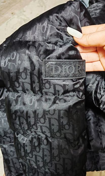 Geaca impermeabila Dior, calitate garantata,am mai multe mărimi