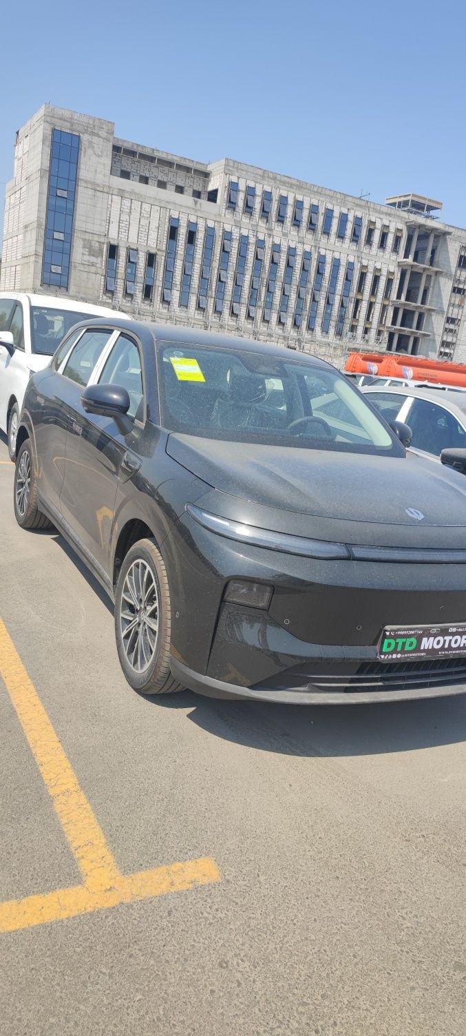 LEAPMOTOR B10 Enjoy smart driving version