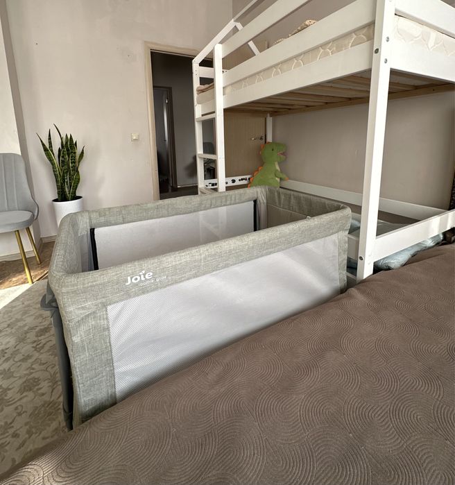 Продам манеж кровать оригинал Joie