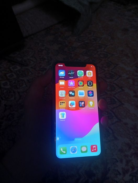 Продам Айфон 11 64гб