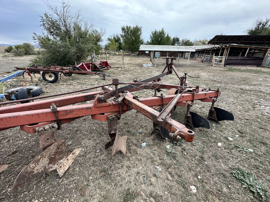 Пласкорез глубокорыхлитель