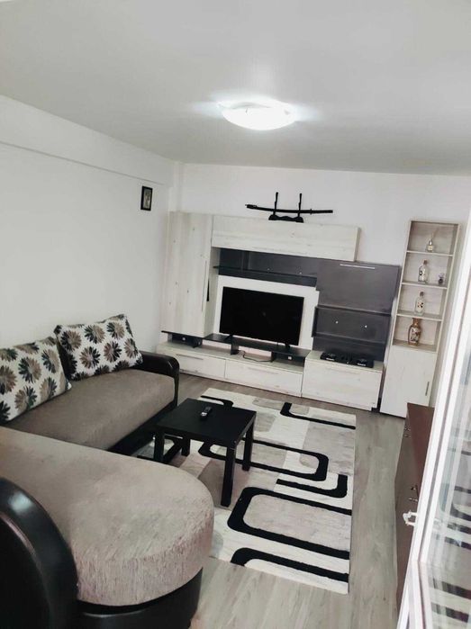 Ofer spre închiriere garsoniera in Confort City