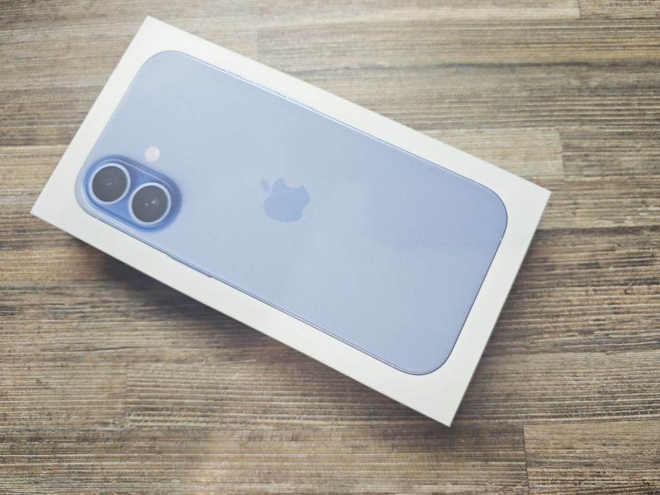 Чисто нов iPhone 17 5G 256 GB Mist Blue Гаранция