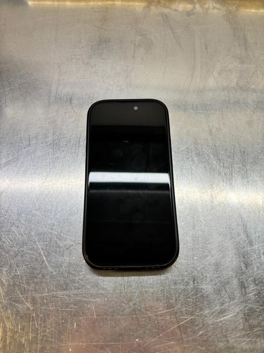 Iphone 15  128 GB baterie 87%